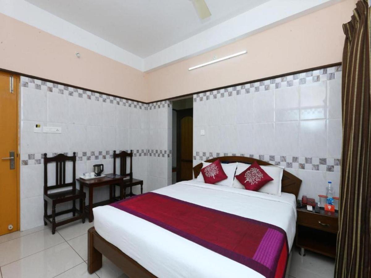 Hotel Arunachala Puduccseri Kültér fotó