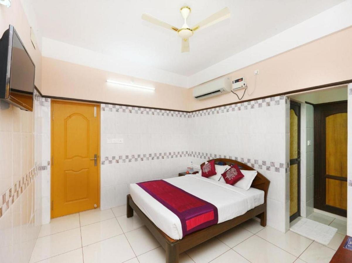 Hotel Arunachala Puduccseri Kültér fotó
