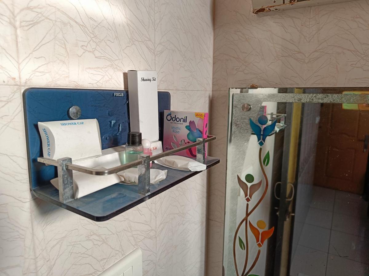 Hotel Arunachala Puduccseri Kültér fotó