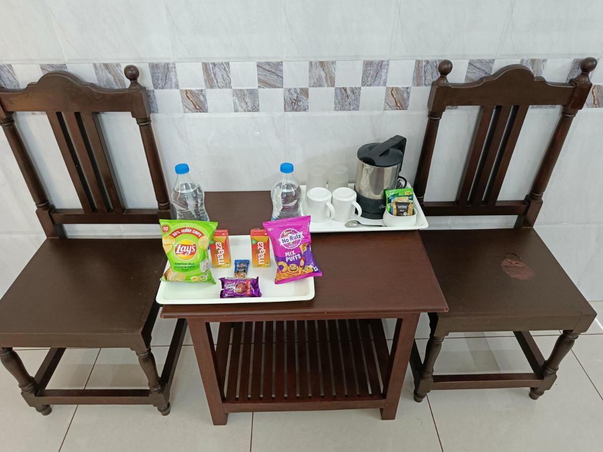 Hotel Arunachala Puduccseri Kültér fotó