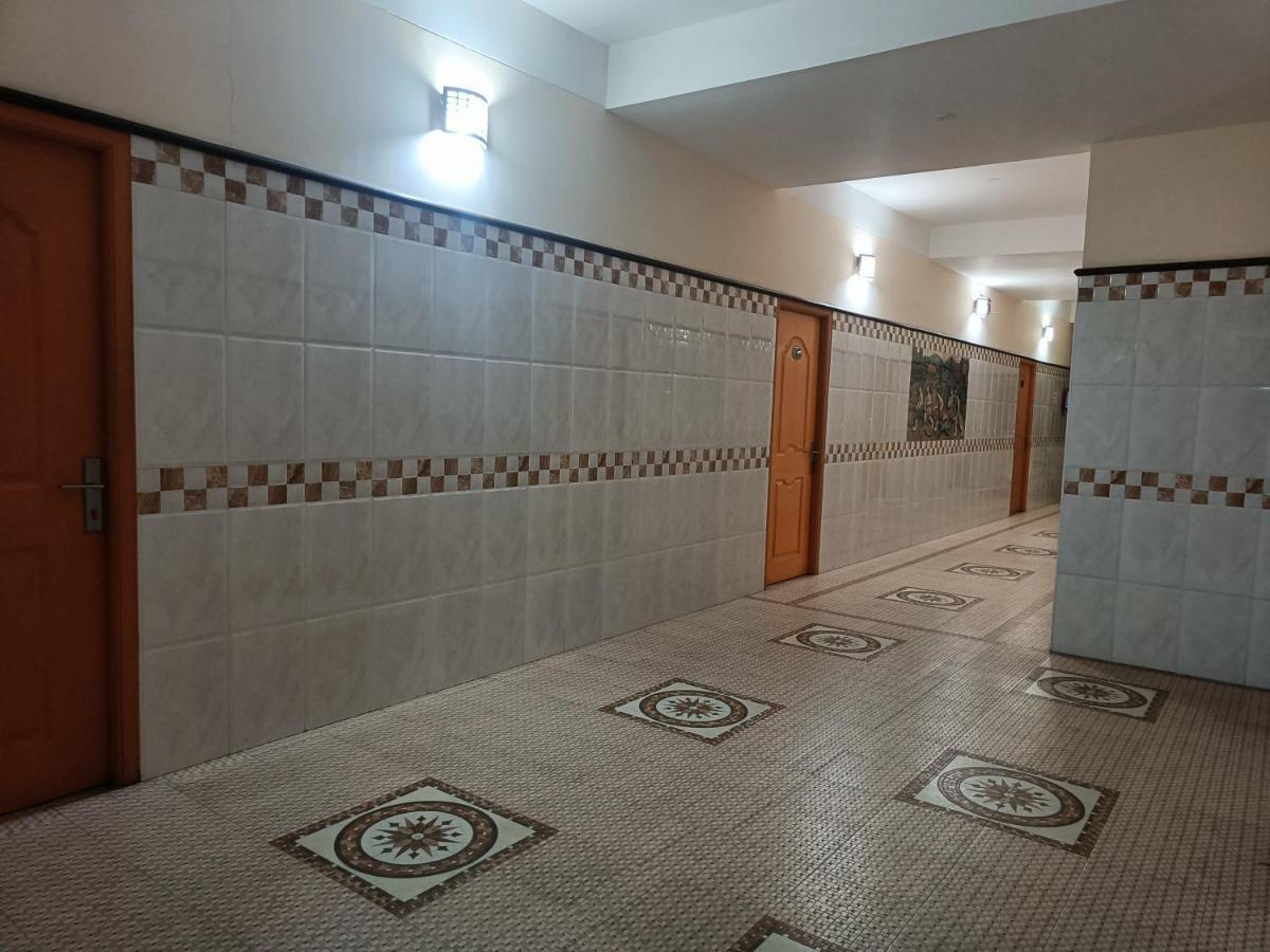 Hotel Arunachala Puduccseri Kültér fotó