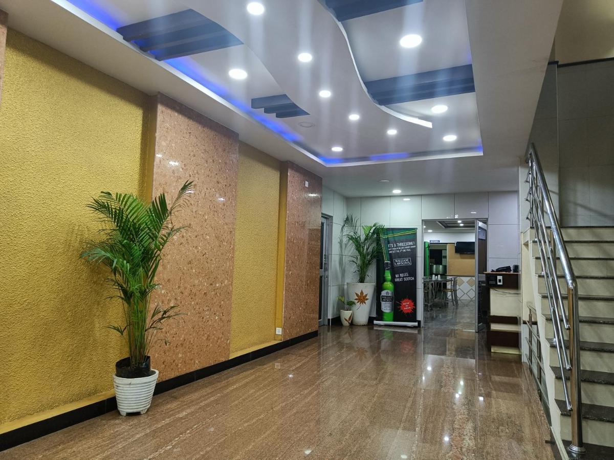 Hotel Arunachala Puduccseri Kültér fotó