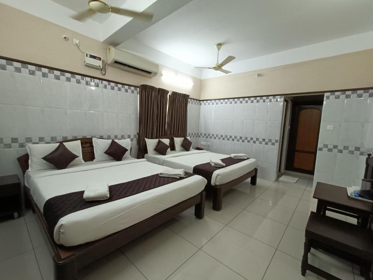 Hotel Arunachala Puduccseri Kültér fotó
